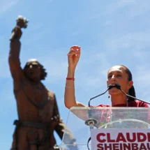 Sheinbaum promete continuidad a reforma para elevar el salario