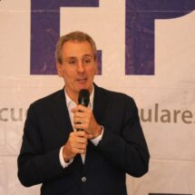 PEPE CHEDRAUI SE REÚNE CON REPRESENTANTES DE ESCUELAS PARTICULARES