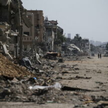 Ataque israelí en una escuela de UNRWA deja al menos 27 muertos