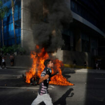 YA SON 11 LOS MUERTOS POR PROTESTAS EN VENEZUELA