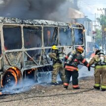 SE INCENDIA AUTOBUS PÚBLICO EN ZAPOPAN, JALISCO