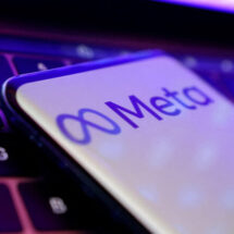 PRESIONAN A ZUCKENBERG PARA BLOQUEAR CONTENIDO SOBRE COVID EN LAS REDES SOCIALES DE META