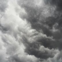 Alertan por lluvias intensas y vientos fuertes en varias regiones de México