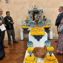 Llegan a Europa artesanías de poblanos