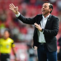 ANUNCIAN LA SALIDA DEL TÉCNICO DEL NACAXA EDUARDO FENTANES