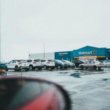 Presunto ladrón muere en intento de asalto en Walmart Express de Puebla