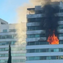 Incendio en Residencial Torres Palmas en Puebla deja una persona herida y pérdidas materiales