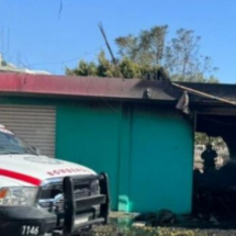 Explosión en taller de pirotecnia sacude San Miguel Zacaola: un muerto y dos heridos graves