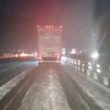 Caída de Agua Nieve Cubre la Autopista México-Puebla en Río Frío