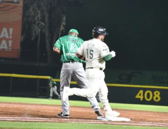 OLMECAS SE LLEVA LA VICTORIA ANTE LOS PERICOS