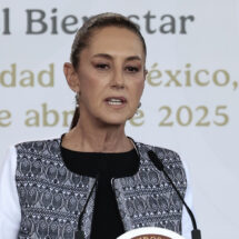 SHEINBAUM PIDE A MORENA DEJAR A UN LADO EL NEPOTISMO Y CAMPAÑAS ADELANTADAS