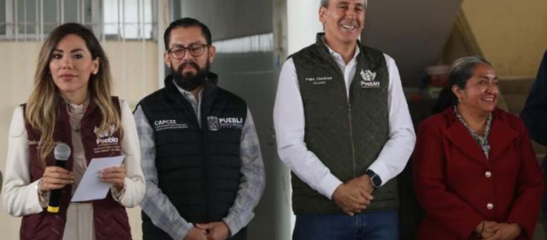 GOBIERNO DE PUEBLA ENTREGA OBRA ESCOLAR