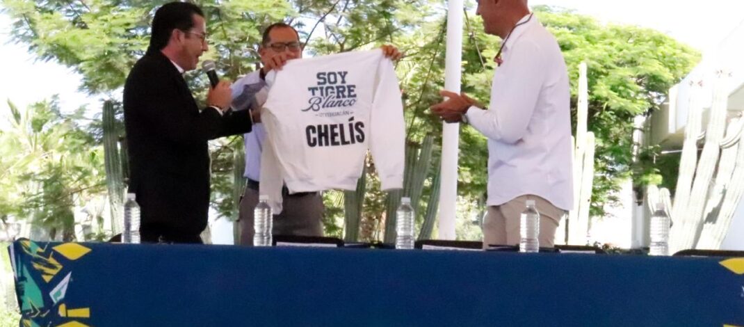 El Chelis realiza gira de trabajo en Tehuacán