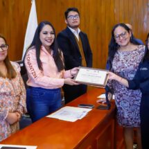 ENTREGAN EN SPCH ESTÍMULO AL MÉRITO LABORAL