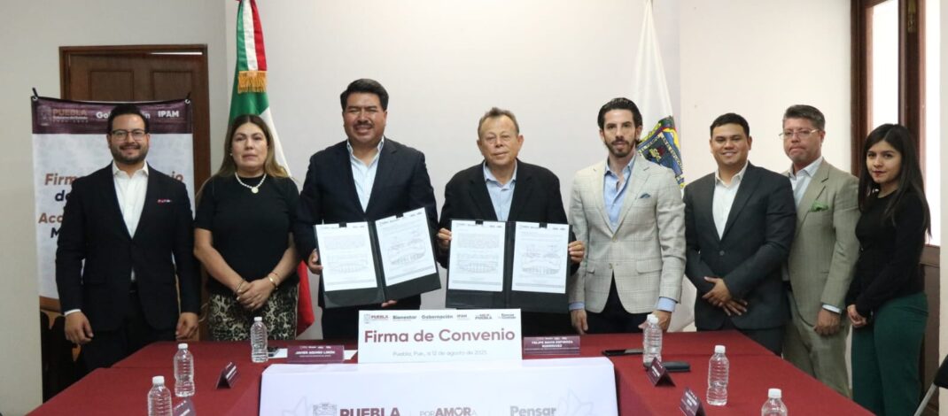Firman convenio de colaboración por bienestar de las y los migrantes