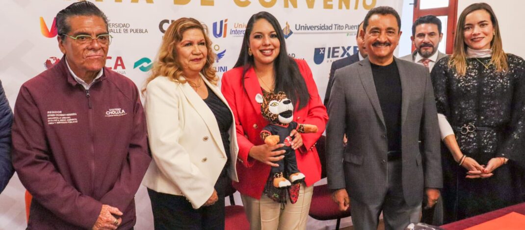 FIRMA TONANTZIN FERNÁNDEZ CONVENIO DE COLABORACIÓN CON DISTINTAS INSTITUCIONES DE EDUCACIÓN