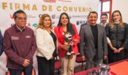 FIRMA TONANTZIN FERNÁNDEZ CONVENIO DE COLABORACIÓN CON DISTINTAS INSTITUCIONES DE EDUCACIÓN