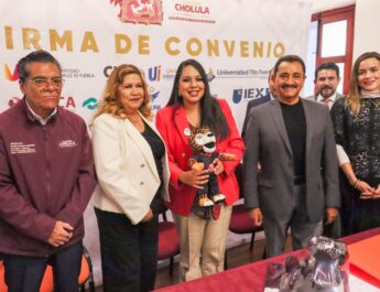FIRMA TONANTZIN FERNÁNDEZ CONVENIO DE COLABORACIÓN CON DISTINTAS INSTITUCIONES DE EDUCACIÓN
