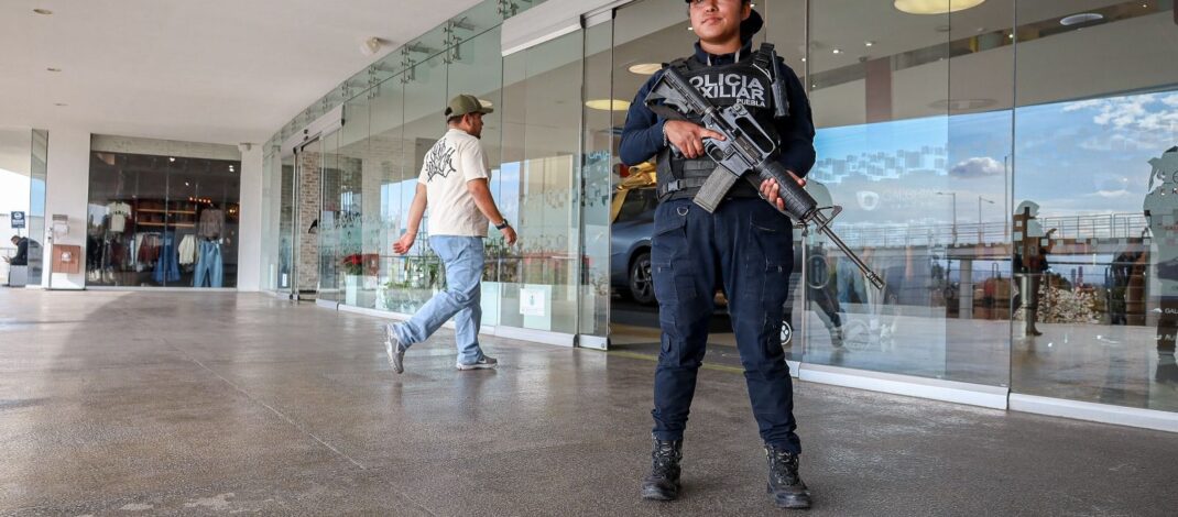 Policía Auxiliar refuerza vigilancia durante El Buen Fin 2025