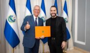 Salinas Pliego es recibido por Nayib Bukele Presidente de El Salvador